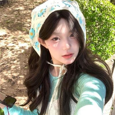 照片里的伴娘